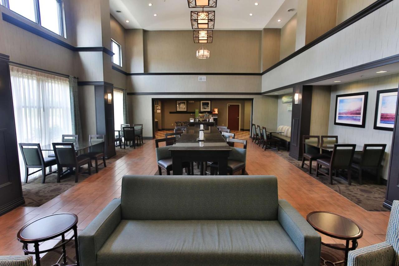 Hampton Inn & Suites Middlebury Exteriör bild