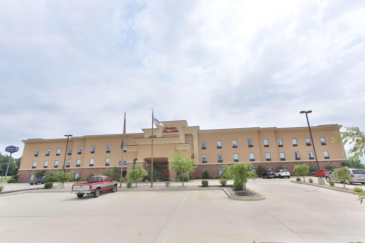 Hampton Inn & Suites Middlebury Exteriör bild
