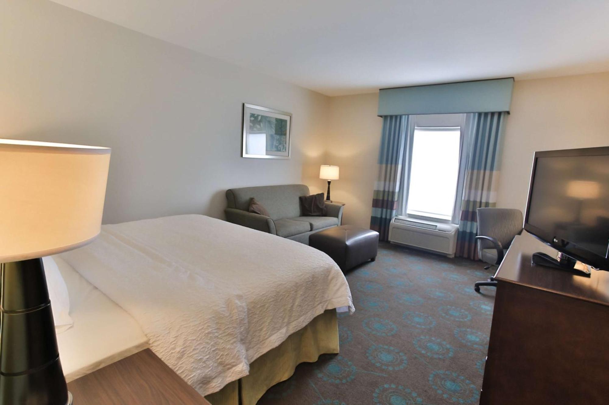 Hampton Inn & Suites Middlebury Exteriör bild